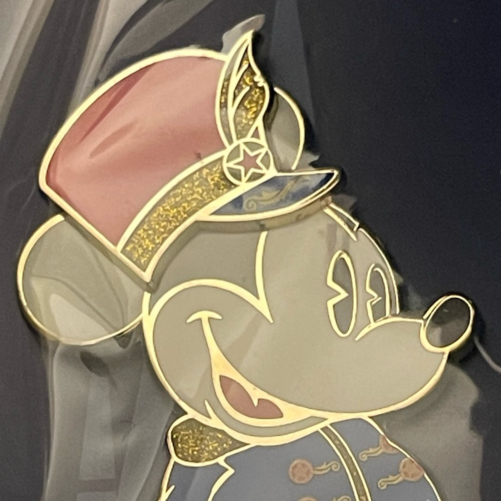 Disney Mickey Mouse The Main Attraction Dumbo The Flying Elephant 8/12 Pin